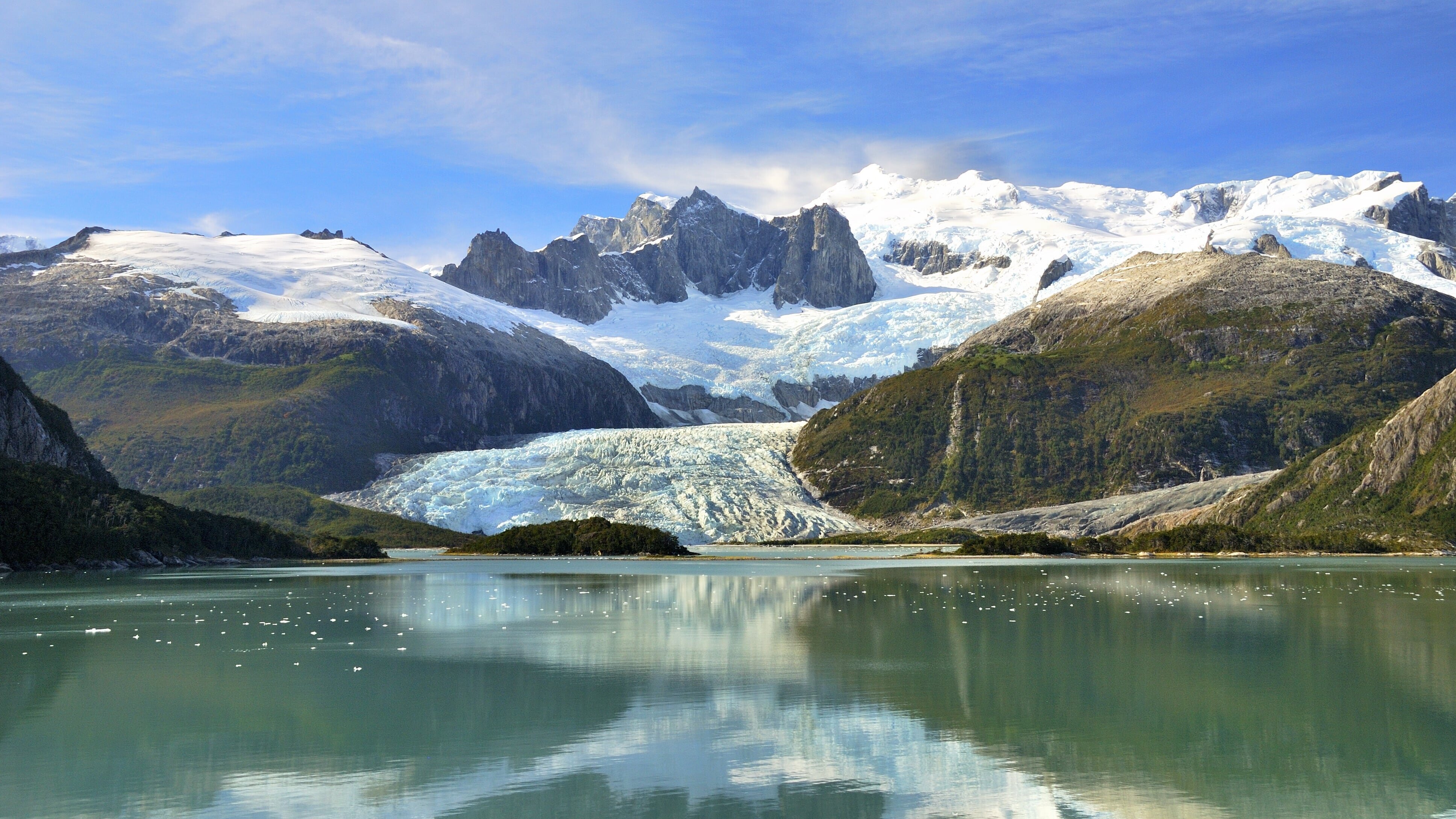 Zwischen Gletschern und Fjorden