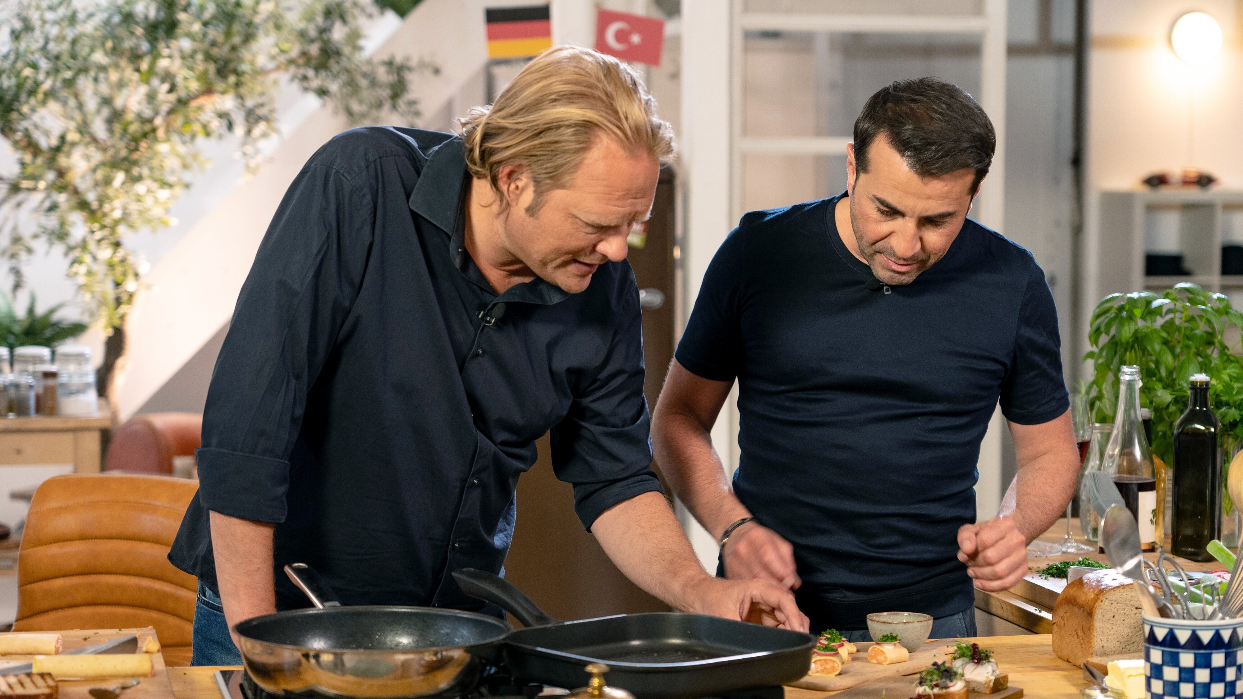 Einfach und köstlich – Heimatküche mit Björn Freitag und Ali Güngörmüs