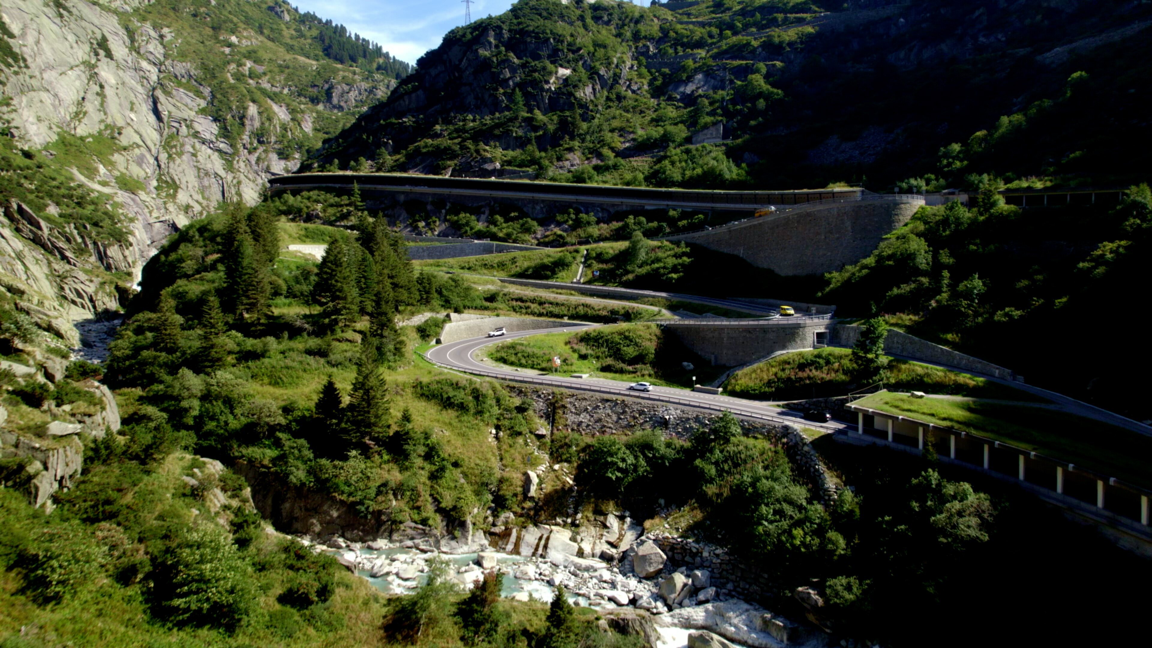 Traumrouten der Schweiz II: Mit dem Postauto über den Gotthardpass