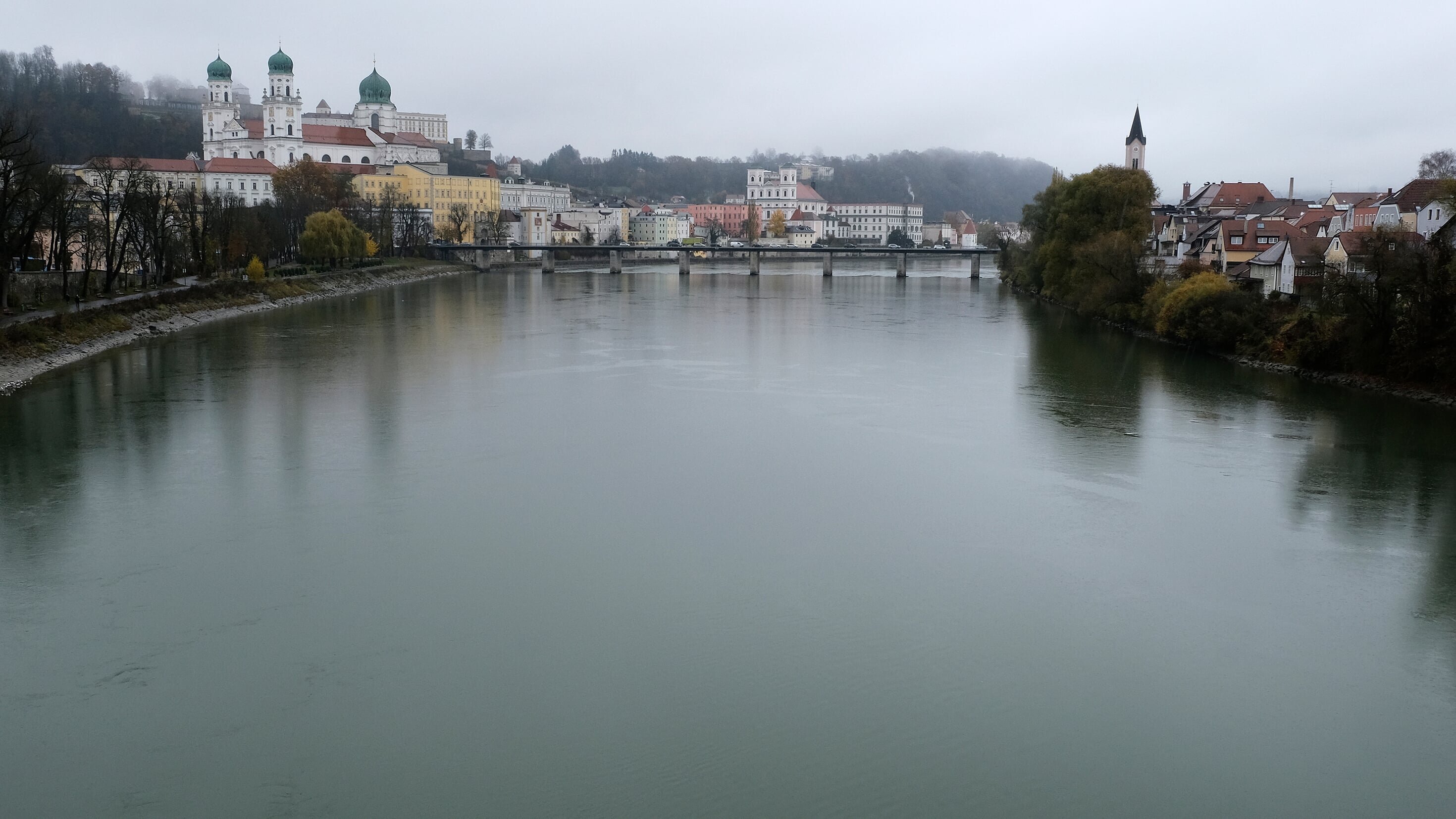 Die Donau ist tief. Ein Krimi aus Passau