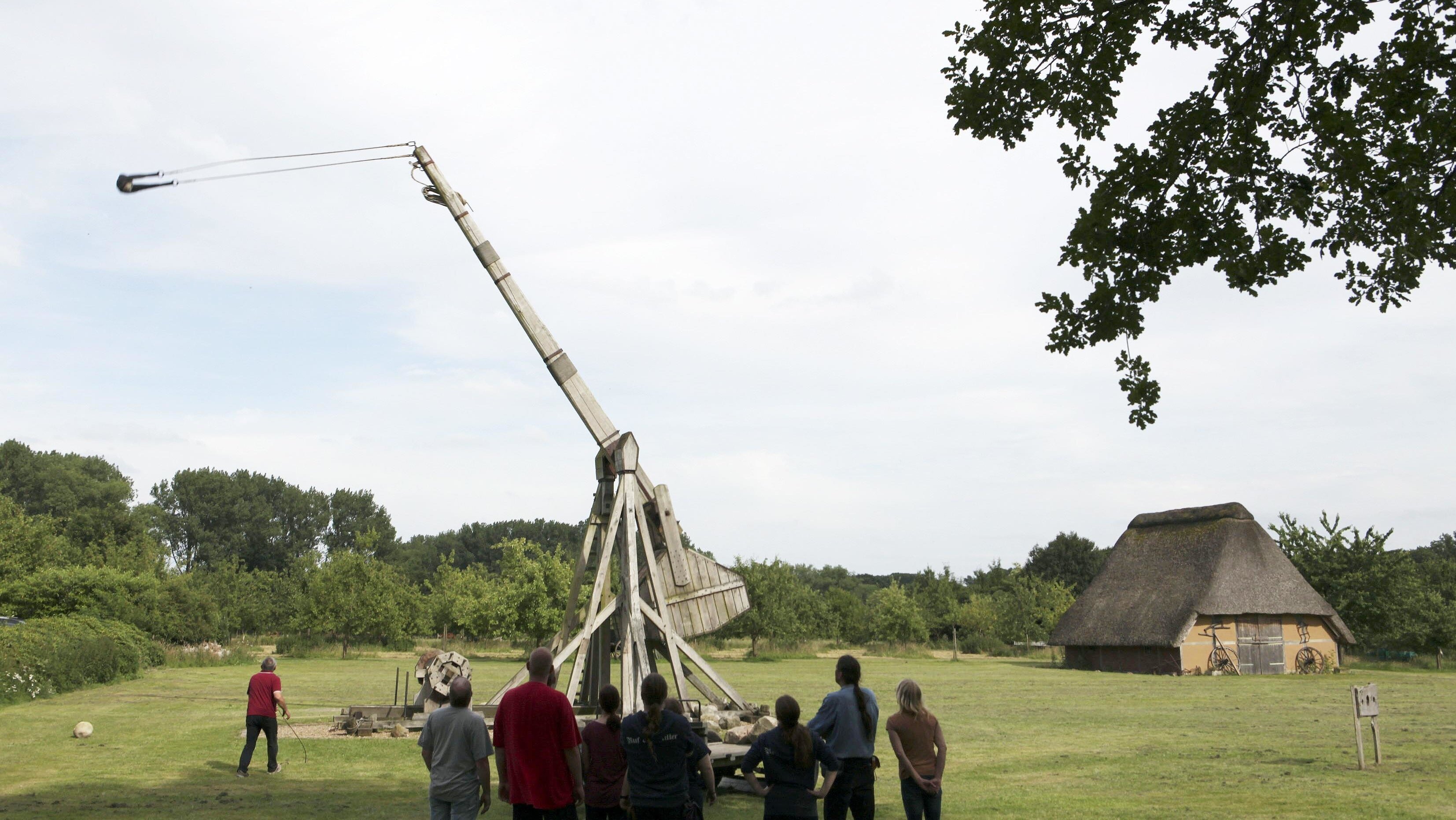 Von der Keule zur Rakete – Die Geschichte der Gewalt