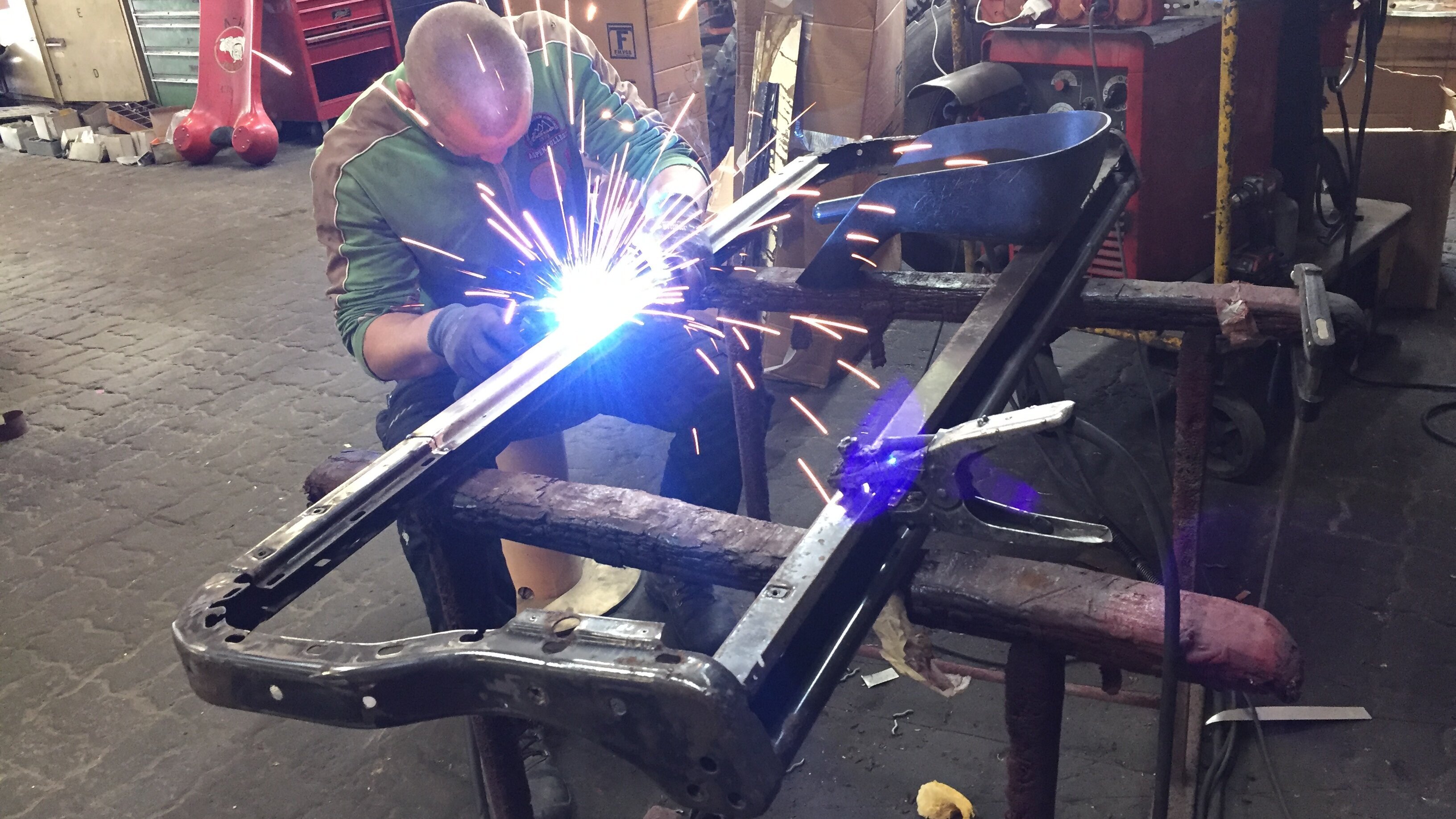 Steel Buddies – Stahlharte Geschäfte