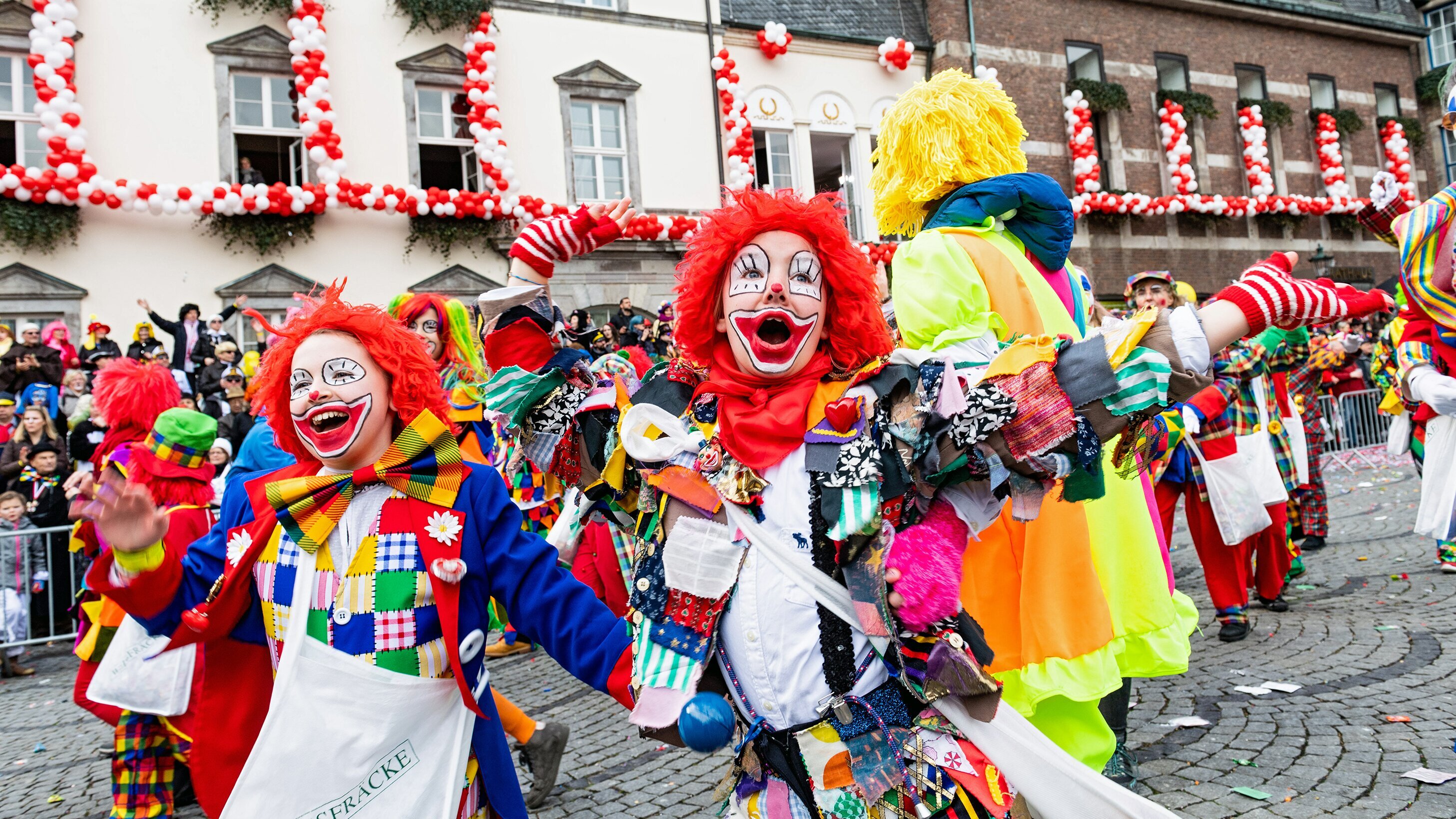 Rosenmontagszug Düsseldorf 2024