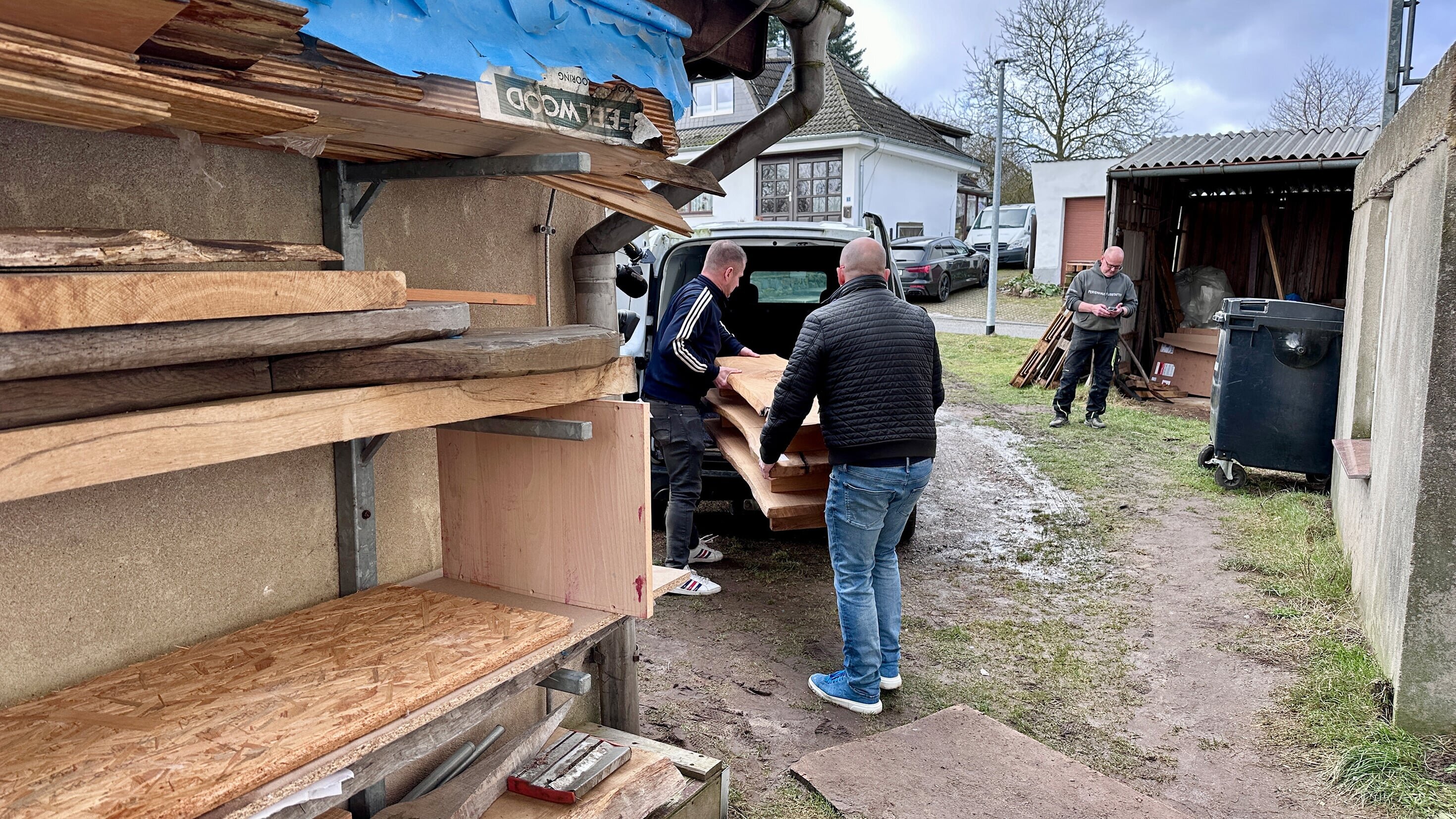 Zwei Brüder setzen auf Holz