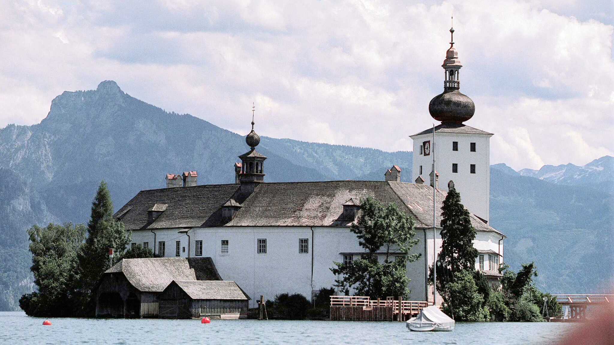 Schlosshotel Orth