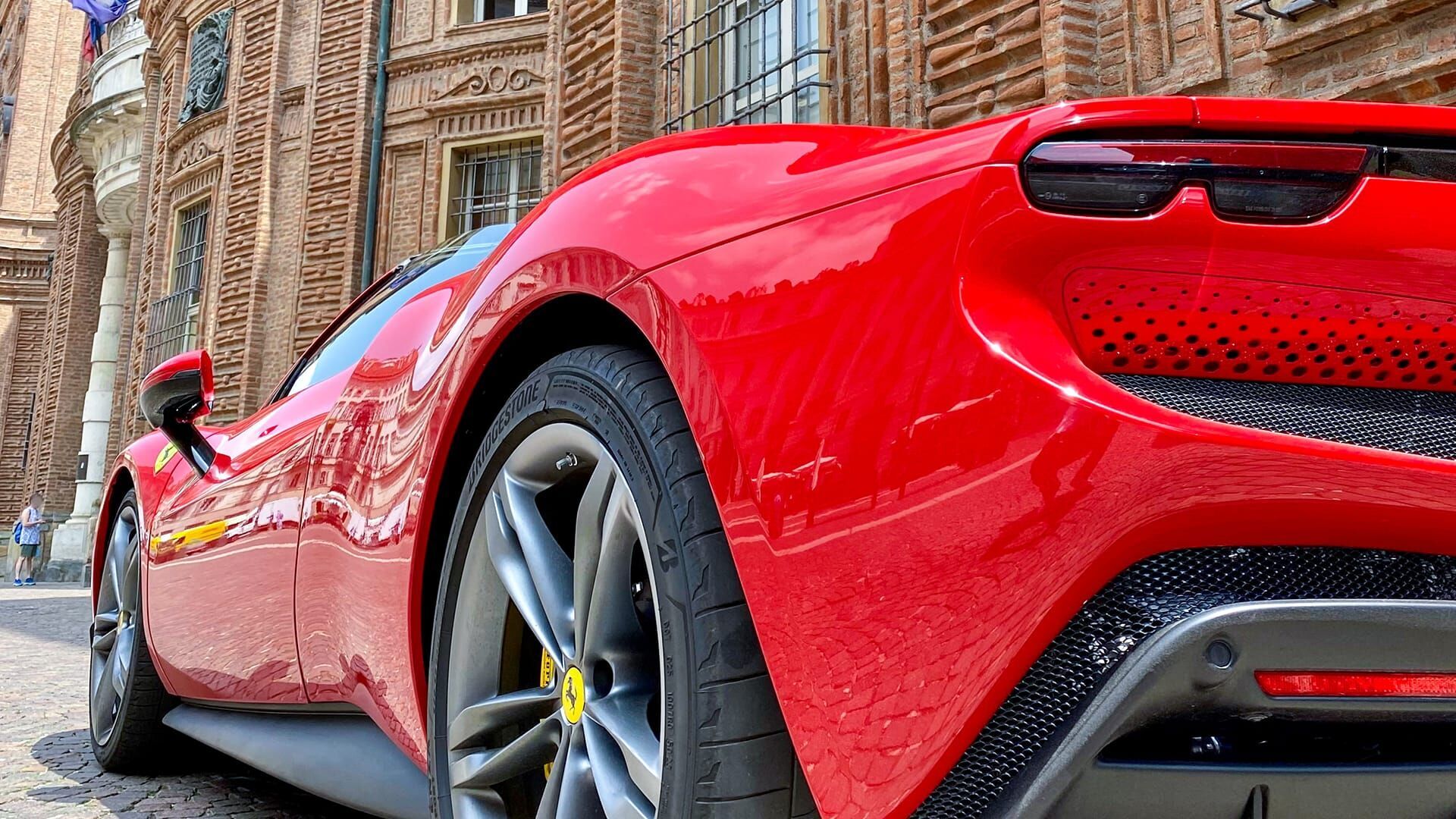 Hamid's Challenge – Supercars & Seitenstraßen