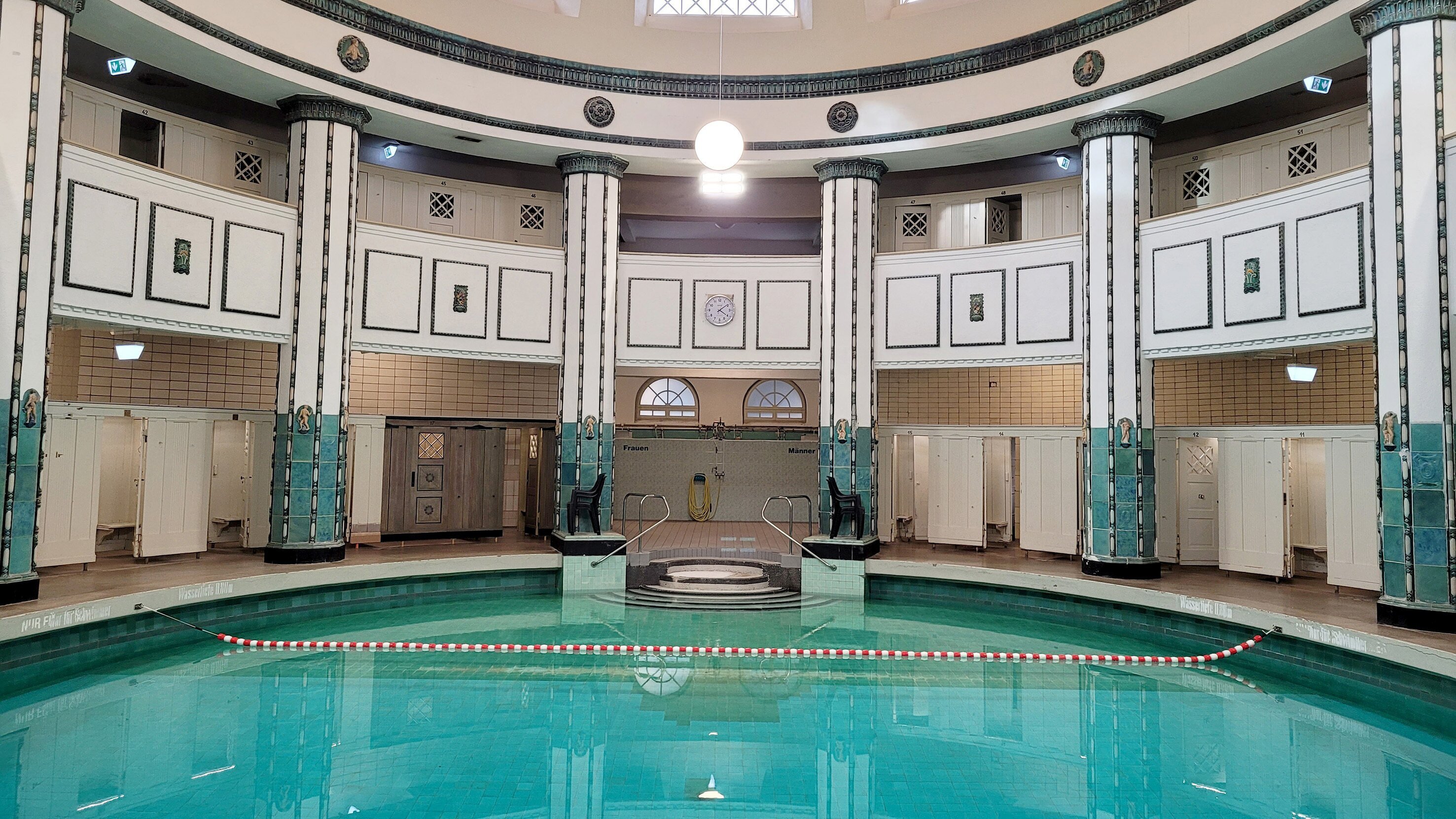 Schwimmbad, Sauna, Jugendstil – Die Stadtbad-Retter von Halle