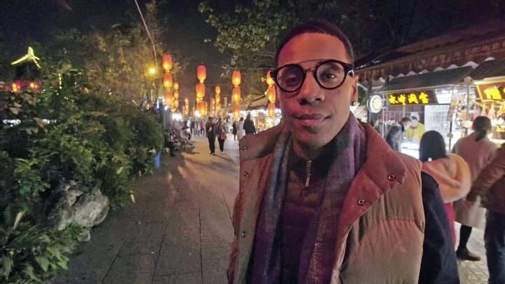 Mit Reggie Yates durch China