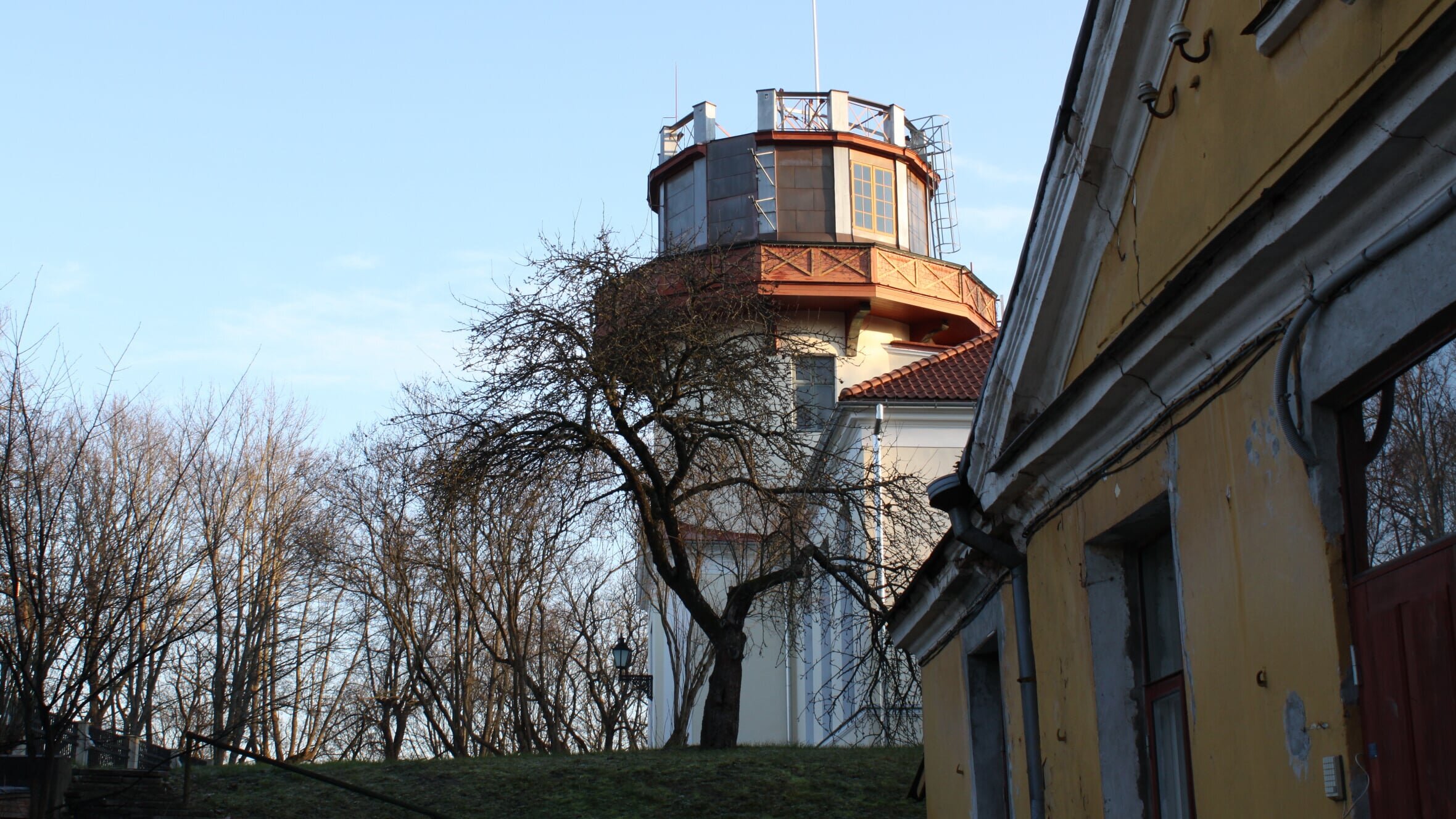 Joseph von Fraunhofer – Dunkle Linien im Sonnenlicht