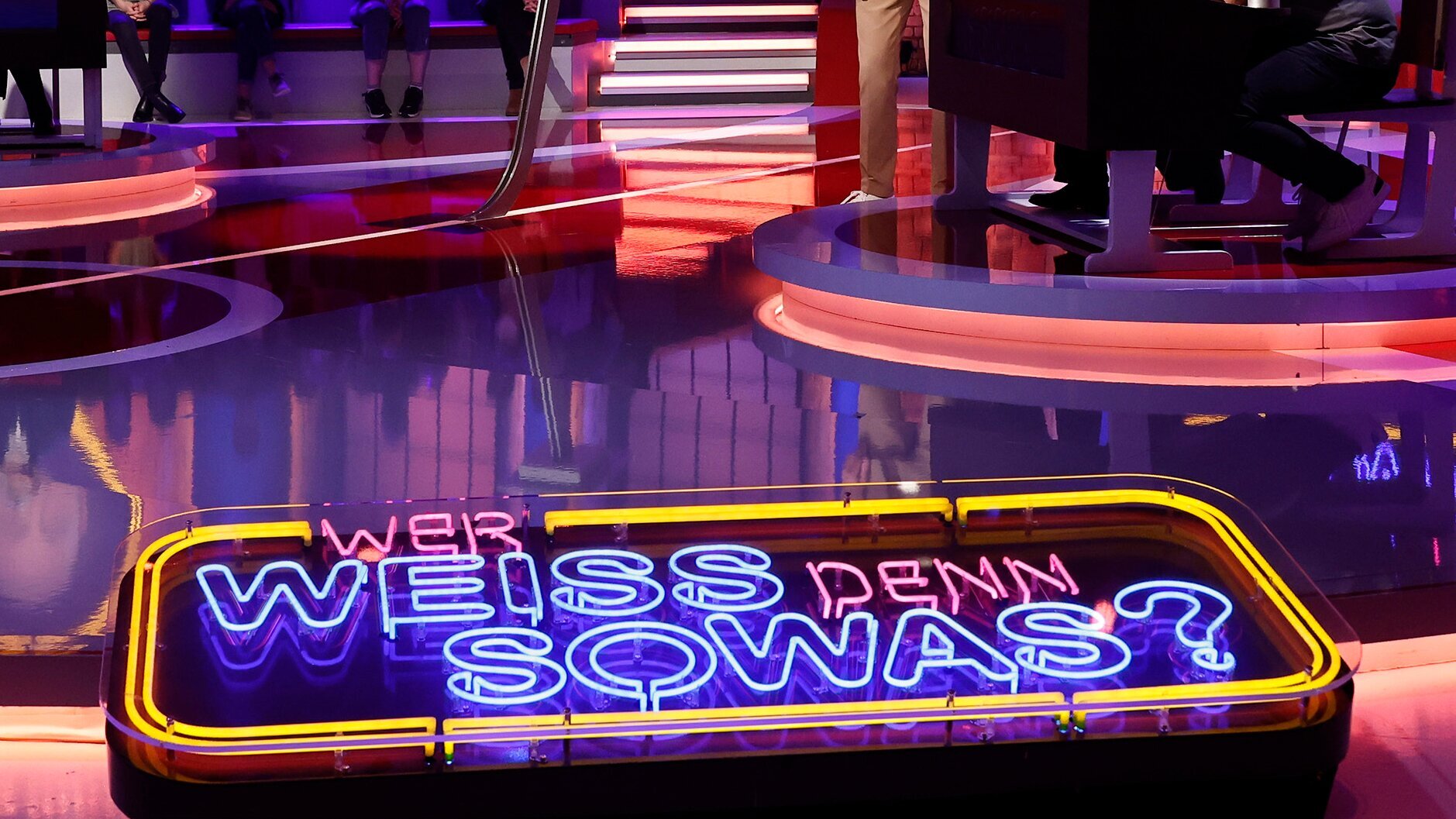 Wer weiß denn sowas?