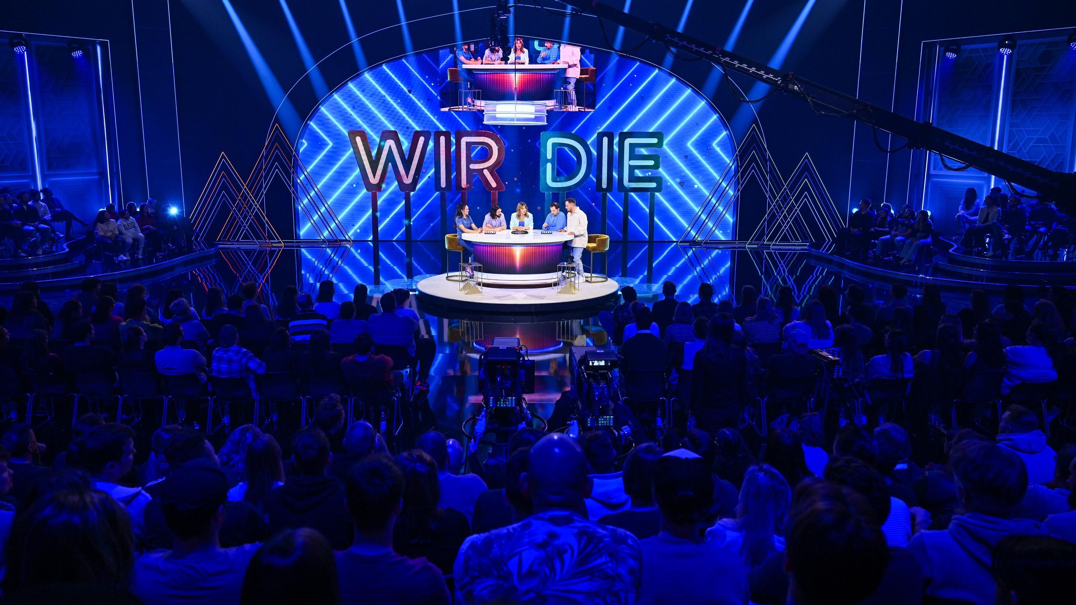 Wir gegen die! Die Kebekus Geschwister Show