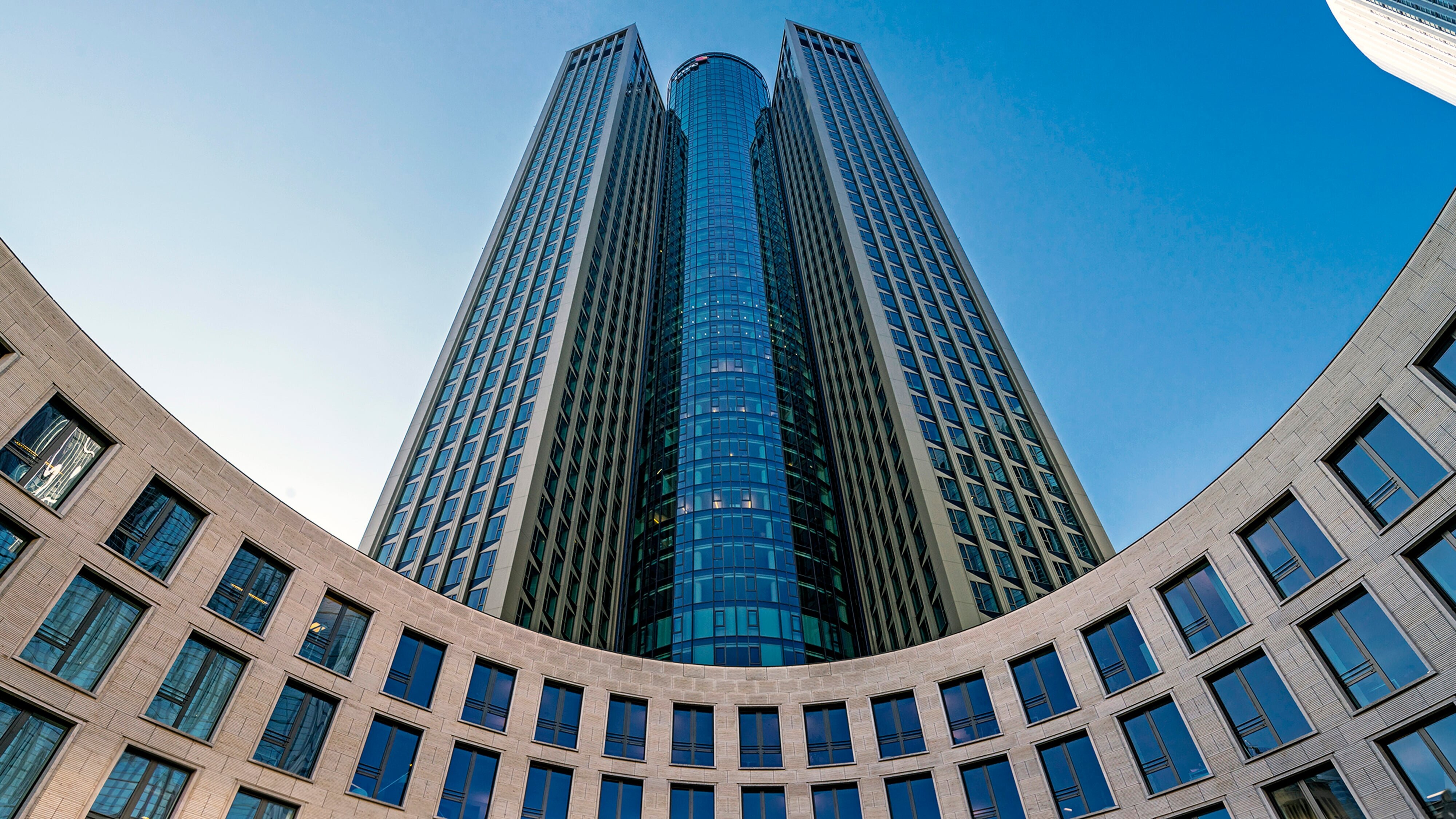 Inside Skyline Frankfurt – New Work und Events im Tower 185