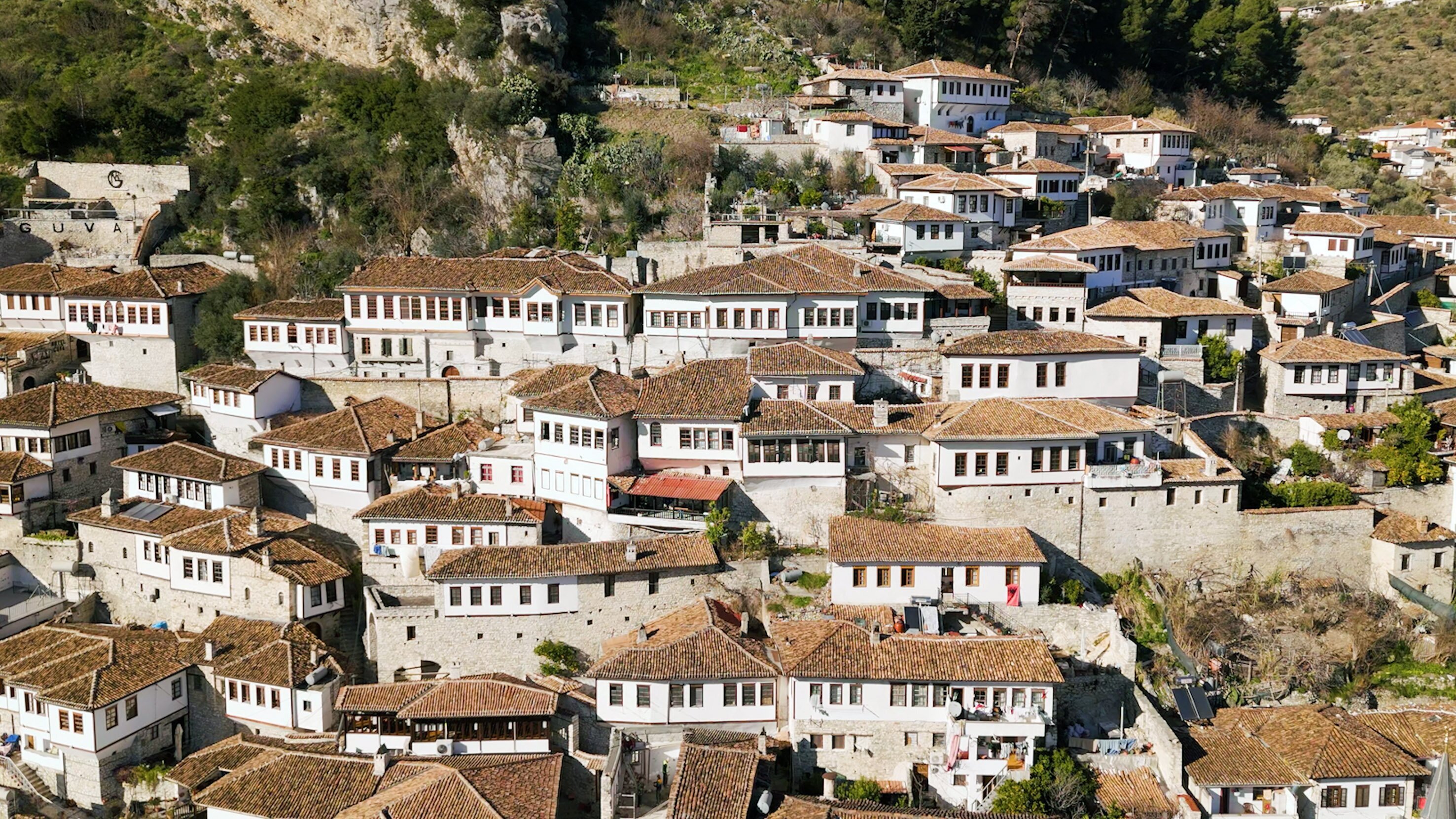 Feigenhaine und wilde Natur – Am Fuße des Tomorr in Albanien