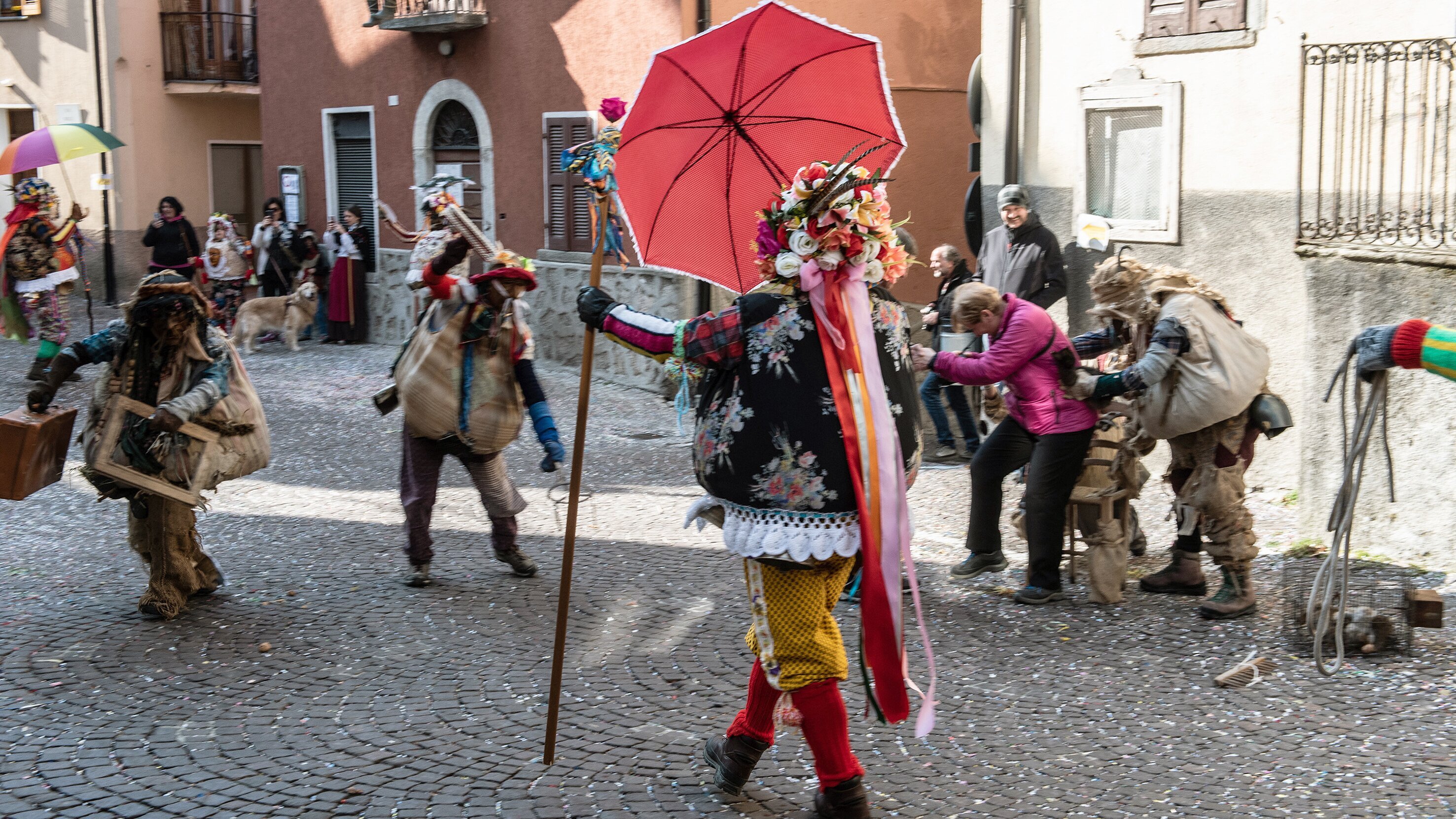 Schignano, ein uralter Karneval in Italiens Bergen