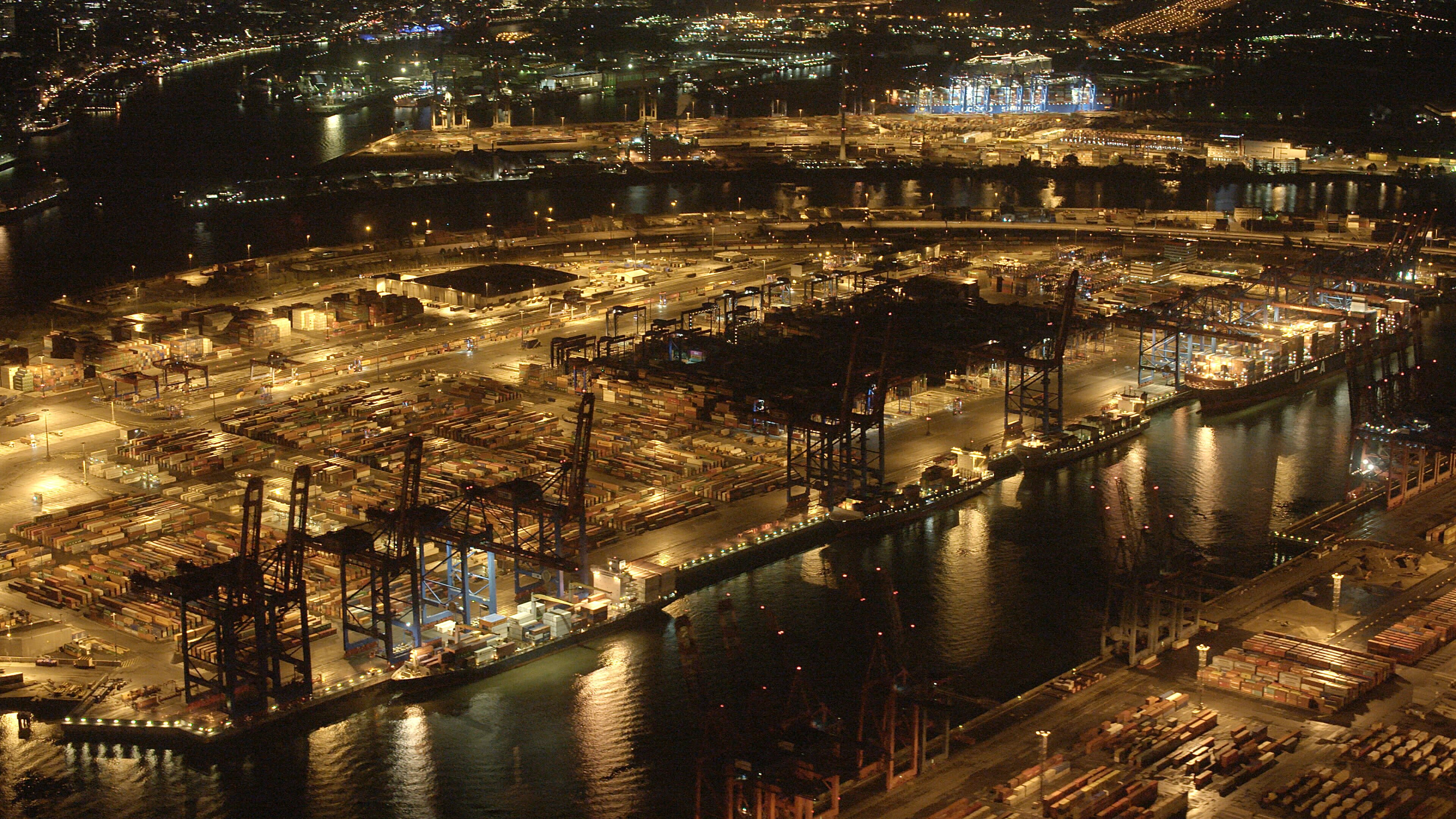 Einsatz Hamburg Hafen – Im Visier des Zolls