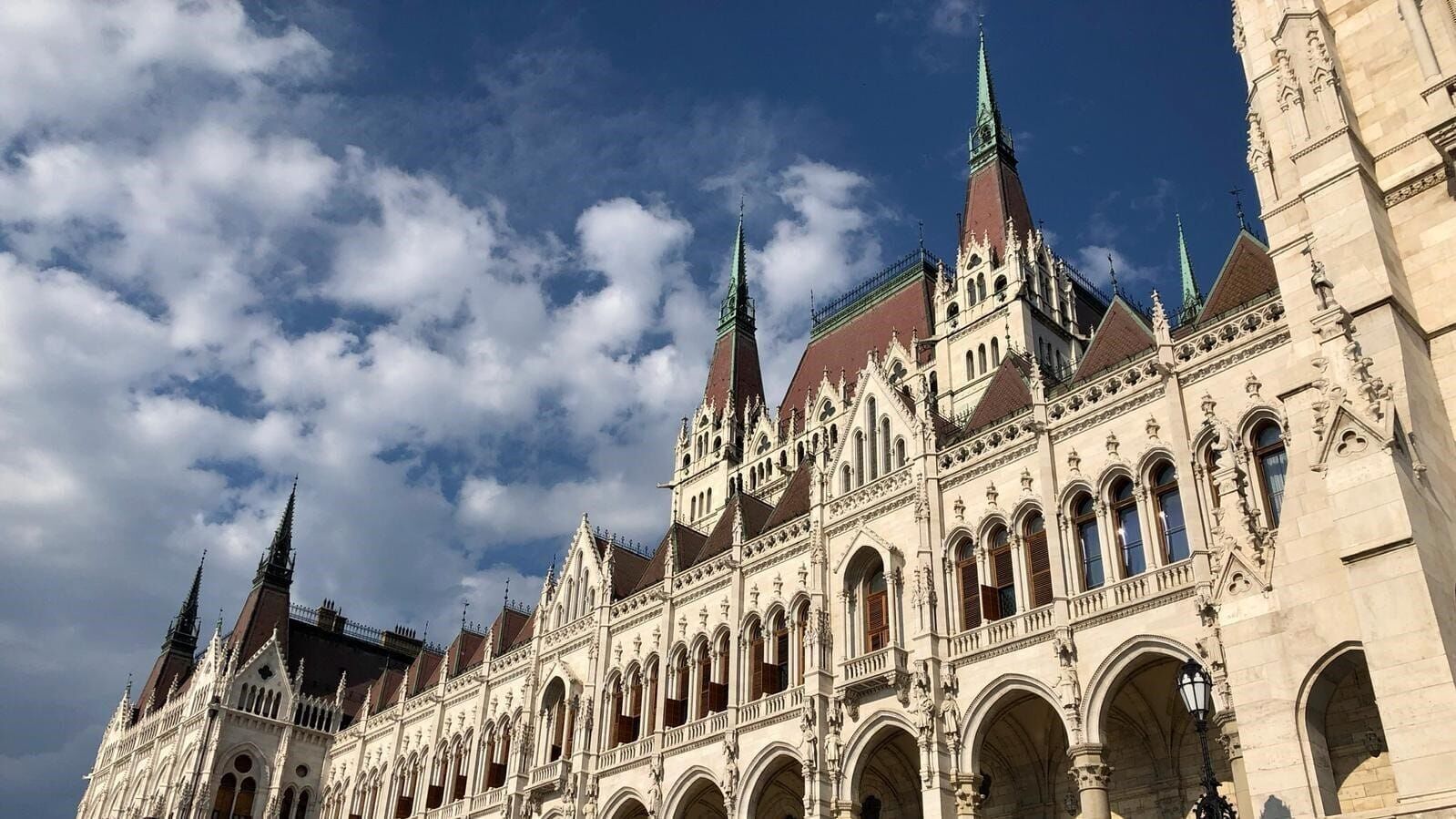 Auf den Schienen des Doppeladlers